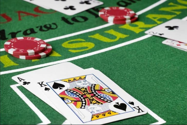 Comparison table showing clear fb77 casino mobile navigation approach
